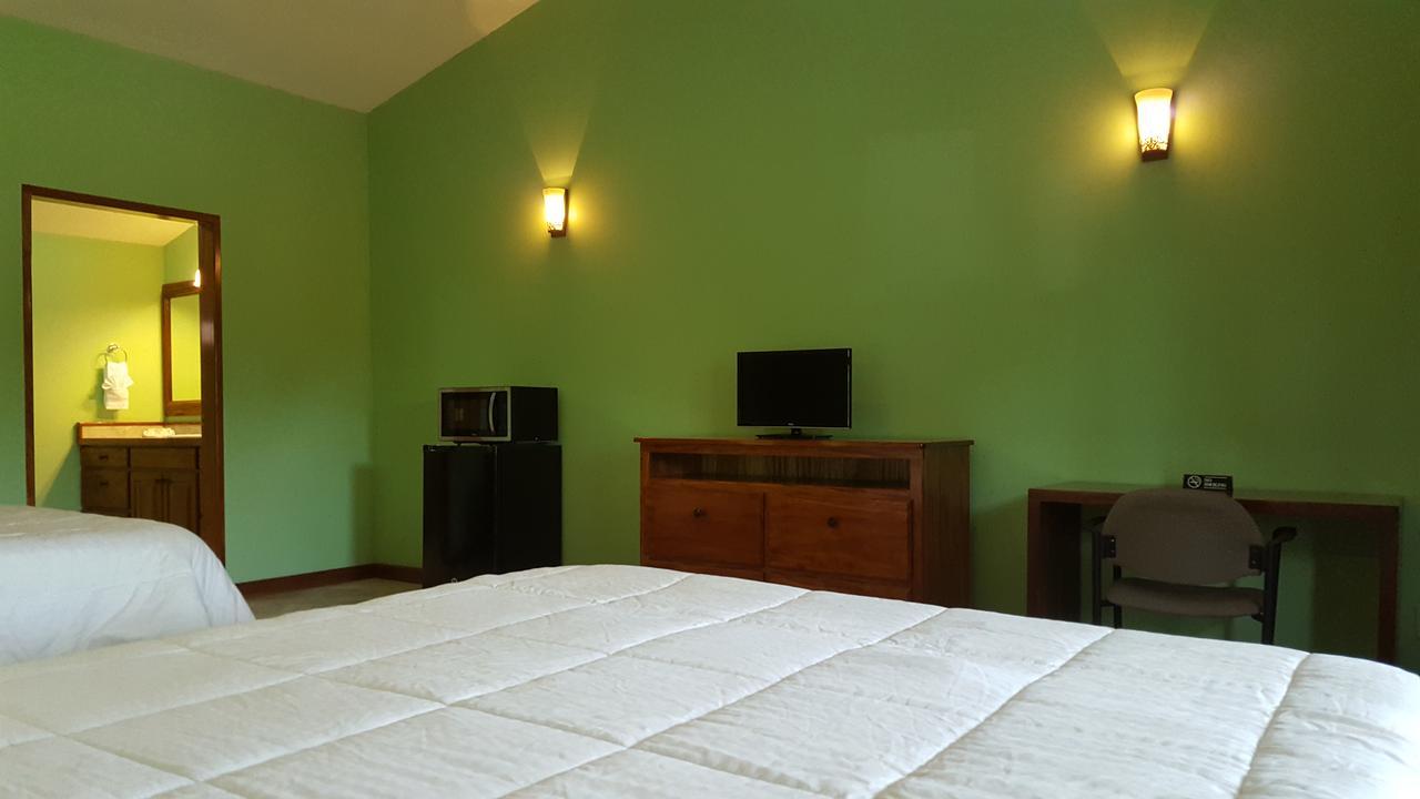 Mahogany Villas Punta Gorda Eksteriør billede